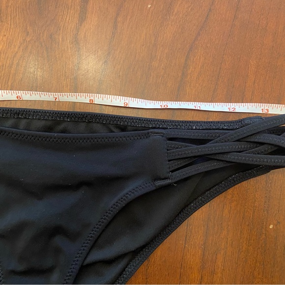 White Fox Swim and Shade & Shore Bikini Bottoms Bundle Small and XS - Picture 12 of 12